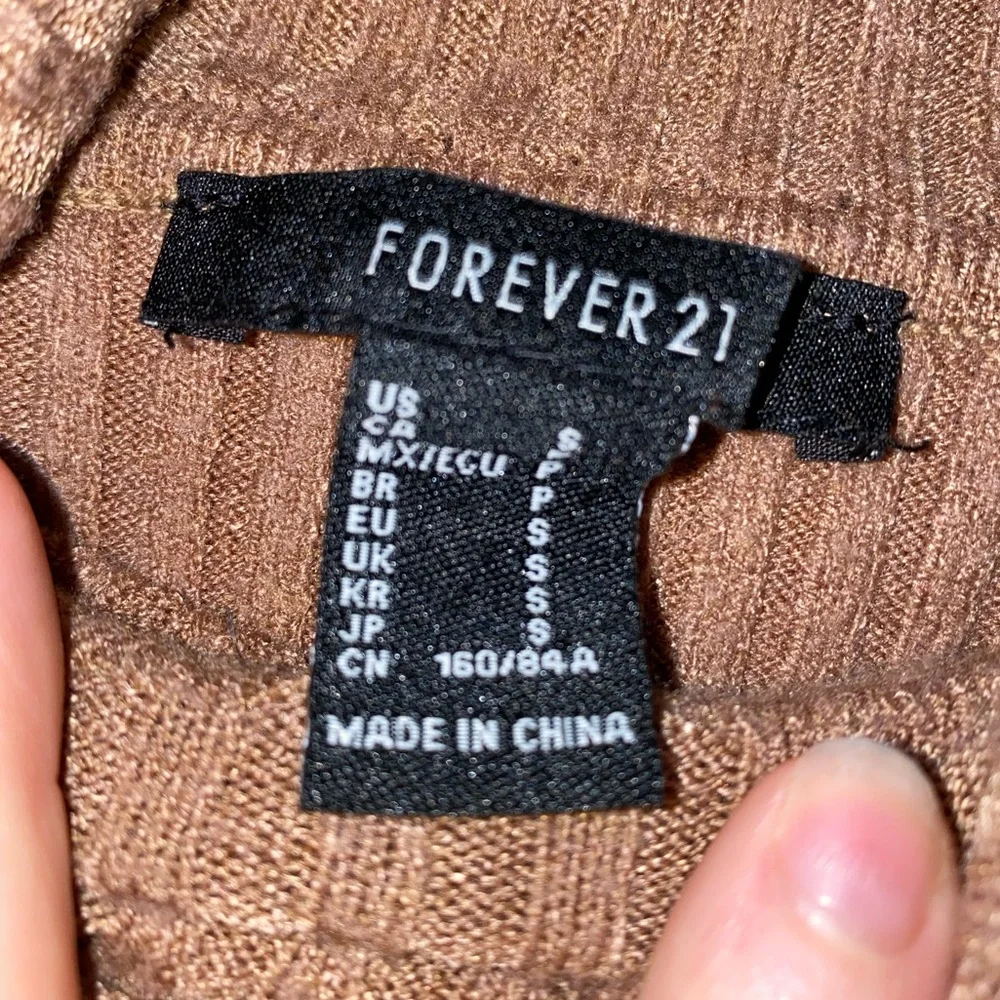 Forever 21 Ribbed Cozy Light Chestnut Brown Soft Fairy Grunge Winter Turtleneck - Picture 5 of 6